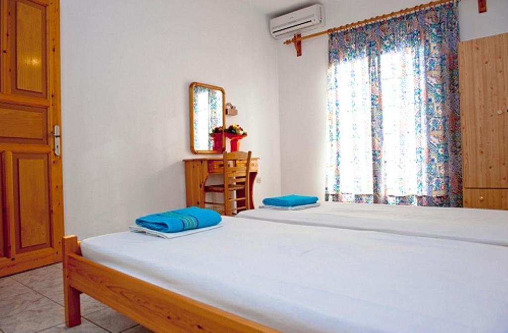 Syraina Apartments Skiathos Quarto foto